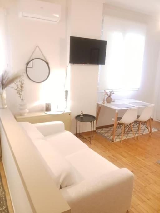 Beautiful Downtown Studio! Ioannina Eksteriør billede